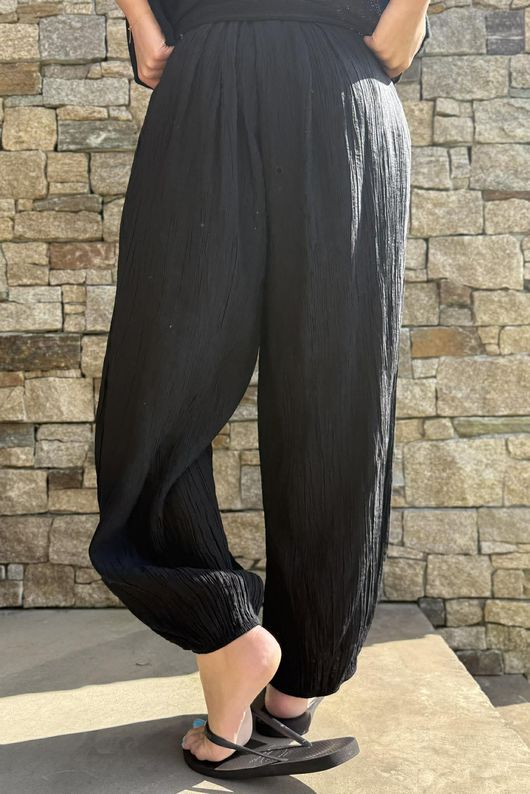 Cyril Crinkle Balloon Pant Black